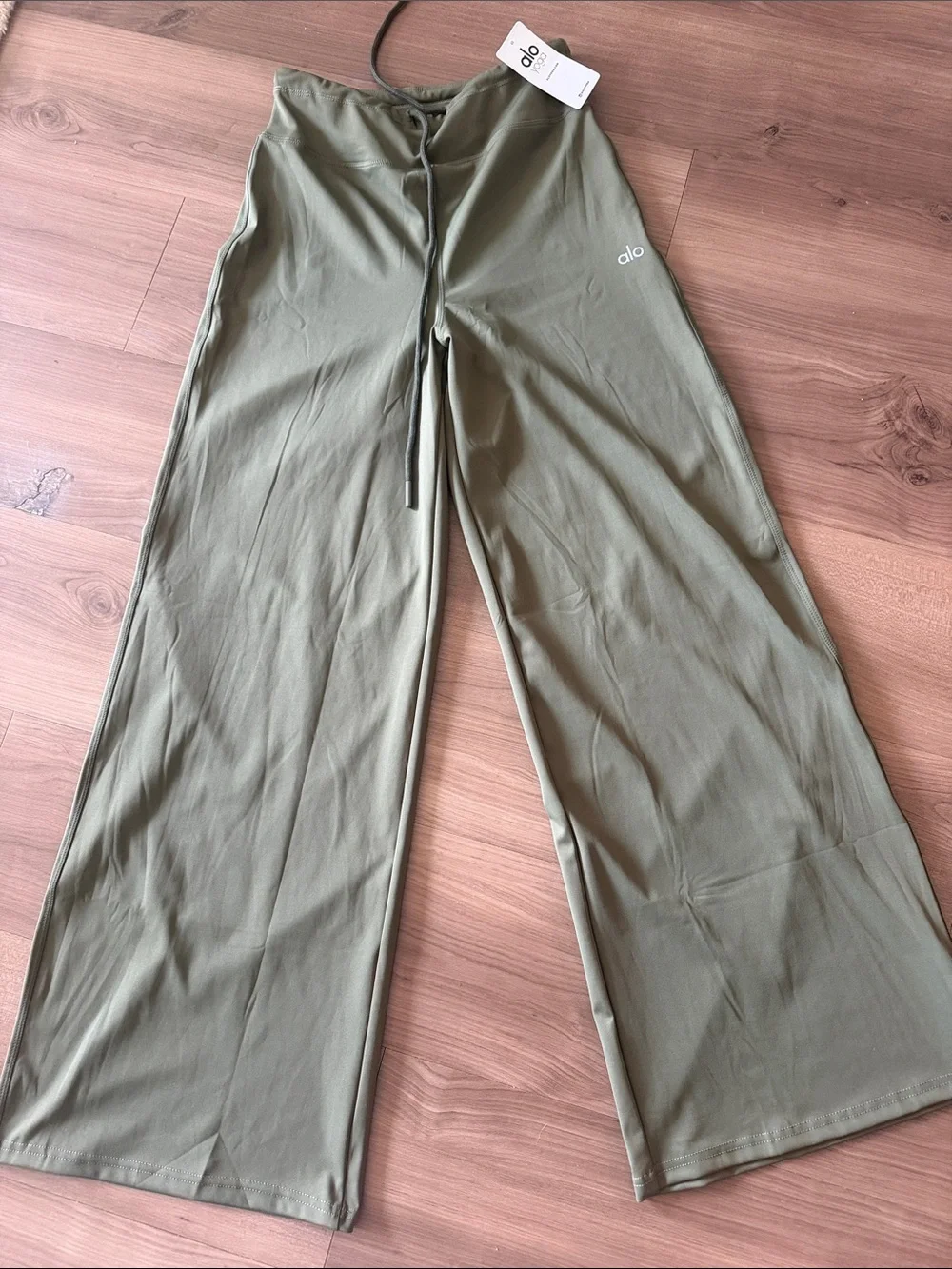 ALO Yoga Olive Drawstring Wide-Leg Pants
